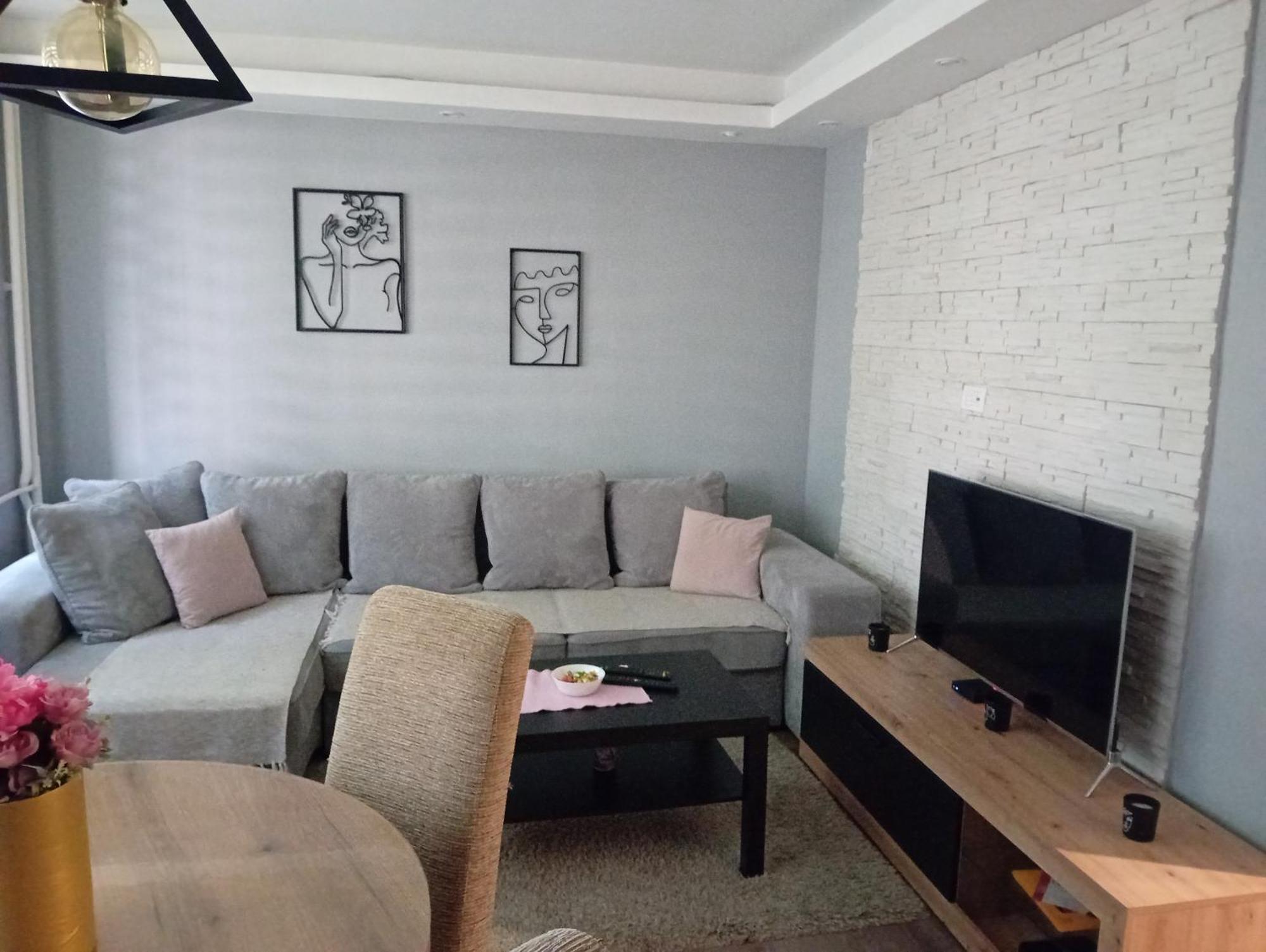 Sunshine Apartment Kragujevac Exterior foto
