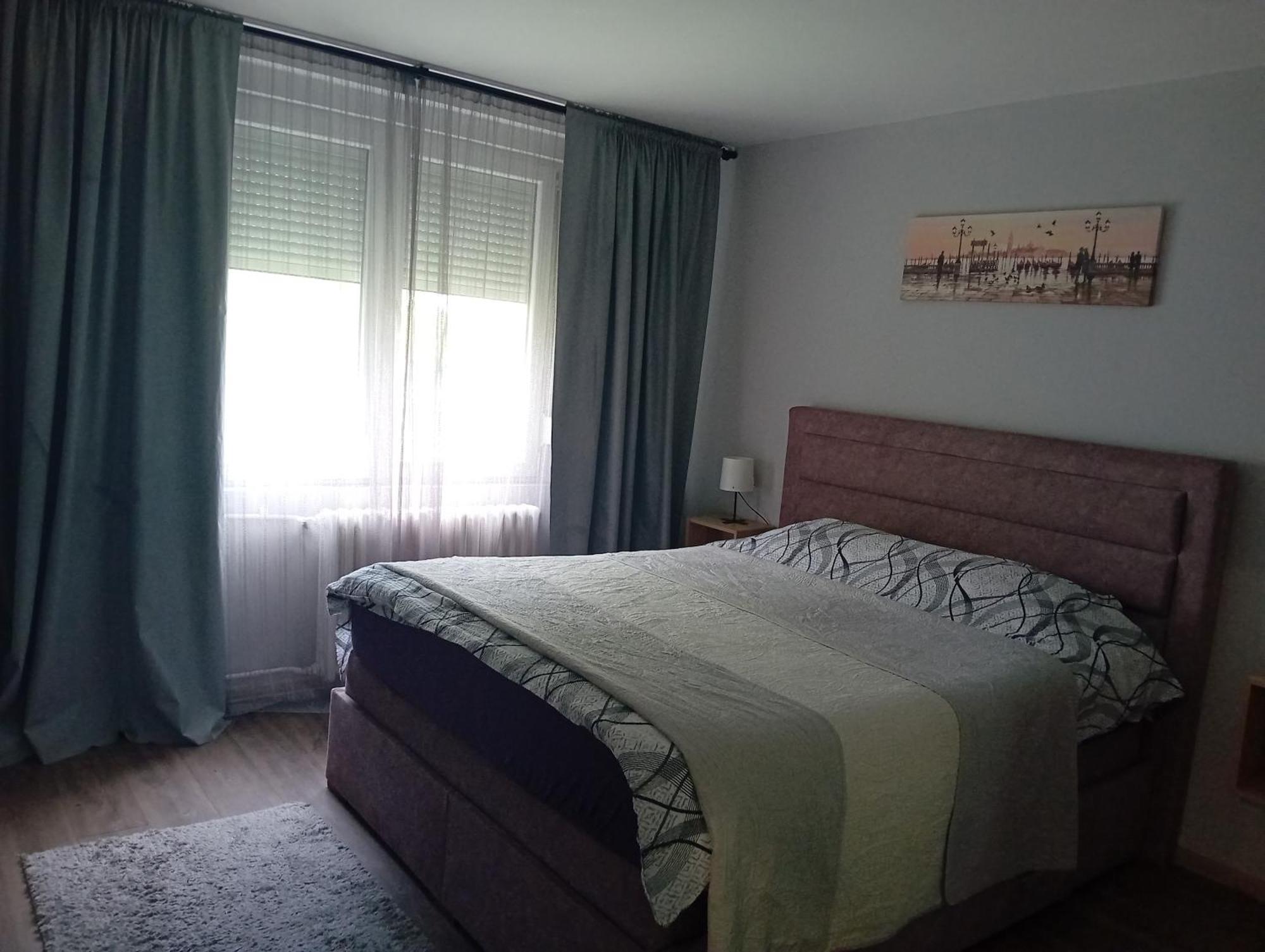 Sunshine Apartment Kragujevac Exterior foto